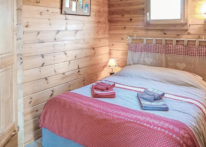 Holiday home Awesome Home In Denipaire With Sauna *